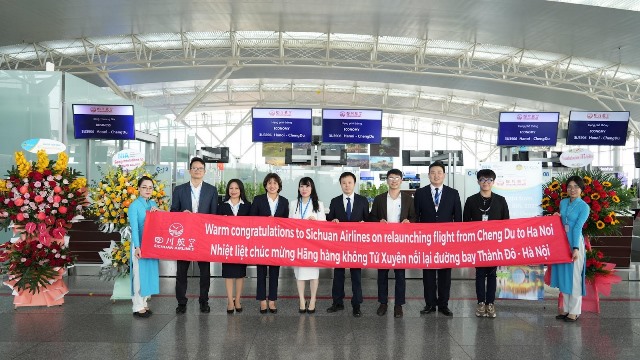 Chính thức khai trương đường bay quốc tế thương mại thường lệ khứ hồi Thành Đô – Hà Nội. 